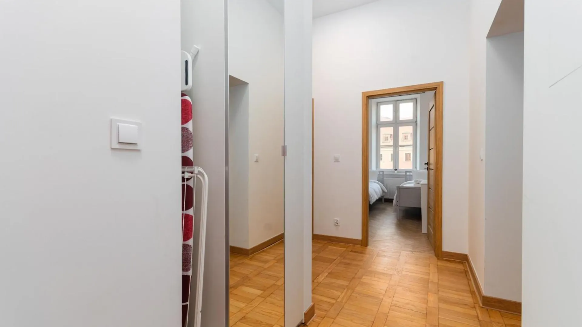 Rynek Wroclaw Urban Haven Apartment