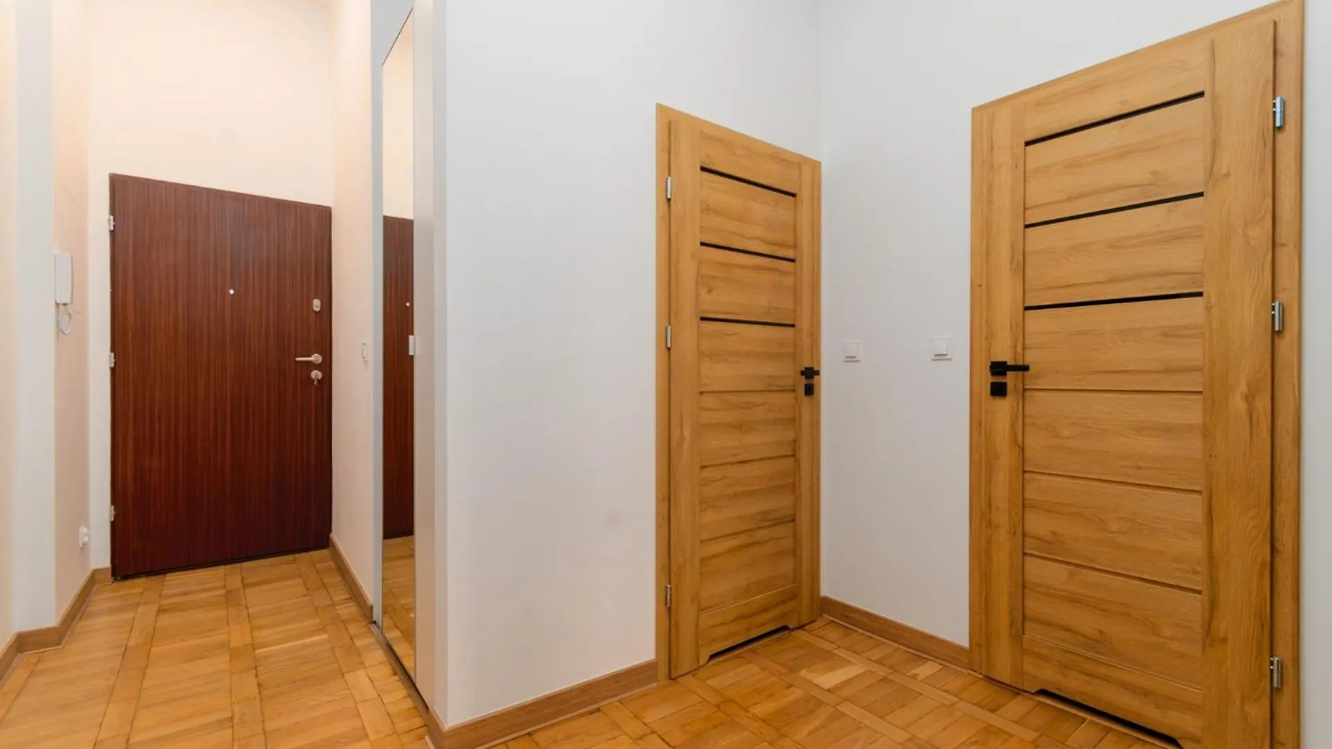 Rynek Wroclaw Urban Haven Apartment