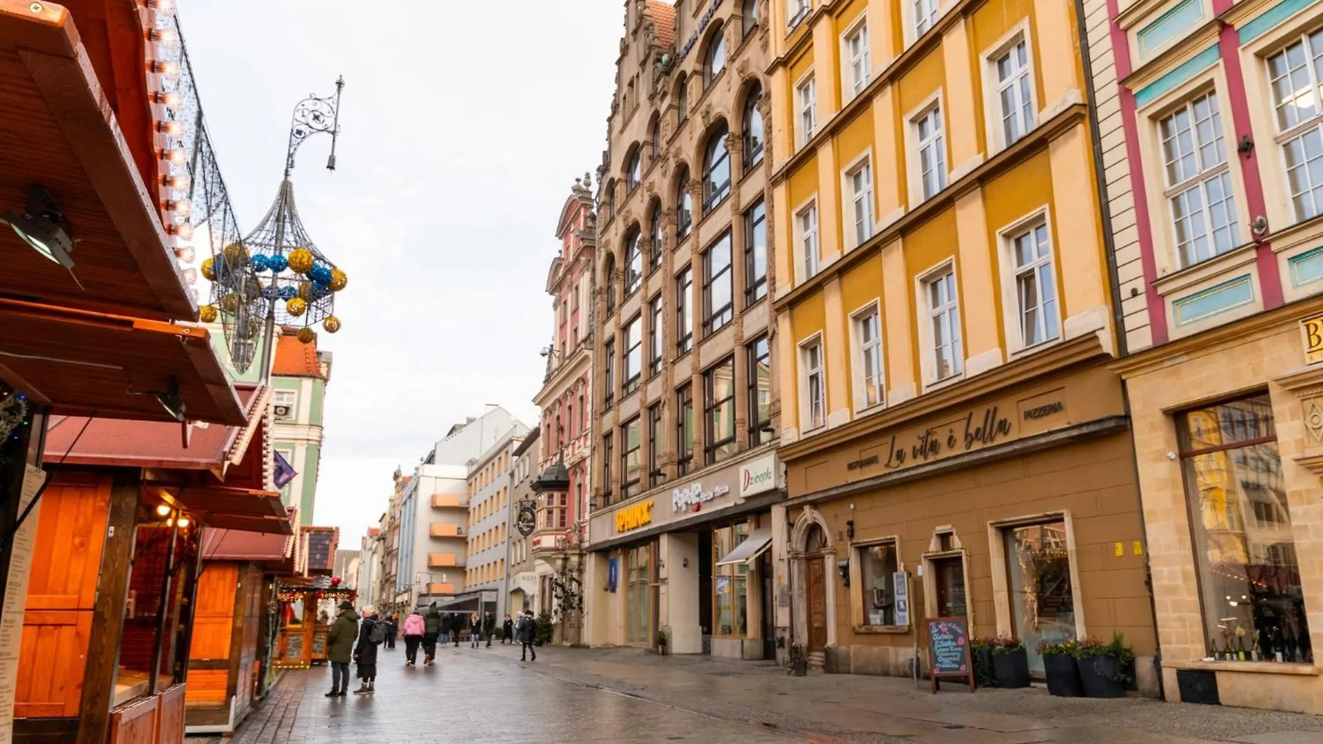 Rynek Wroclaw Urban Haven Apartment