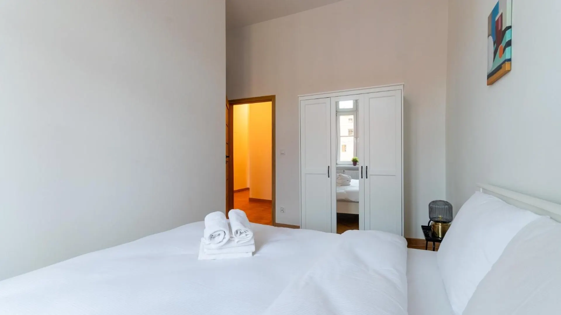 Rynek Wroclaw Urban Haven Apartment
